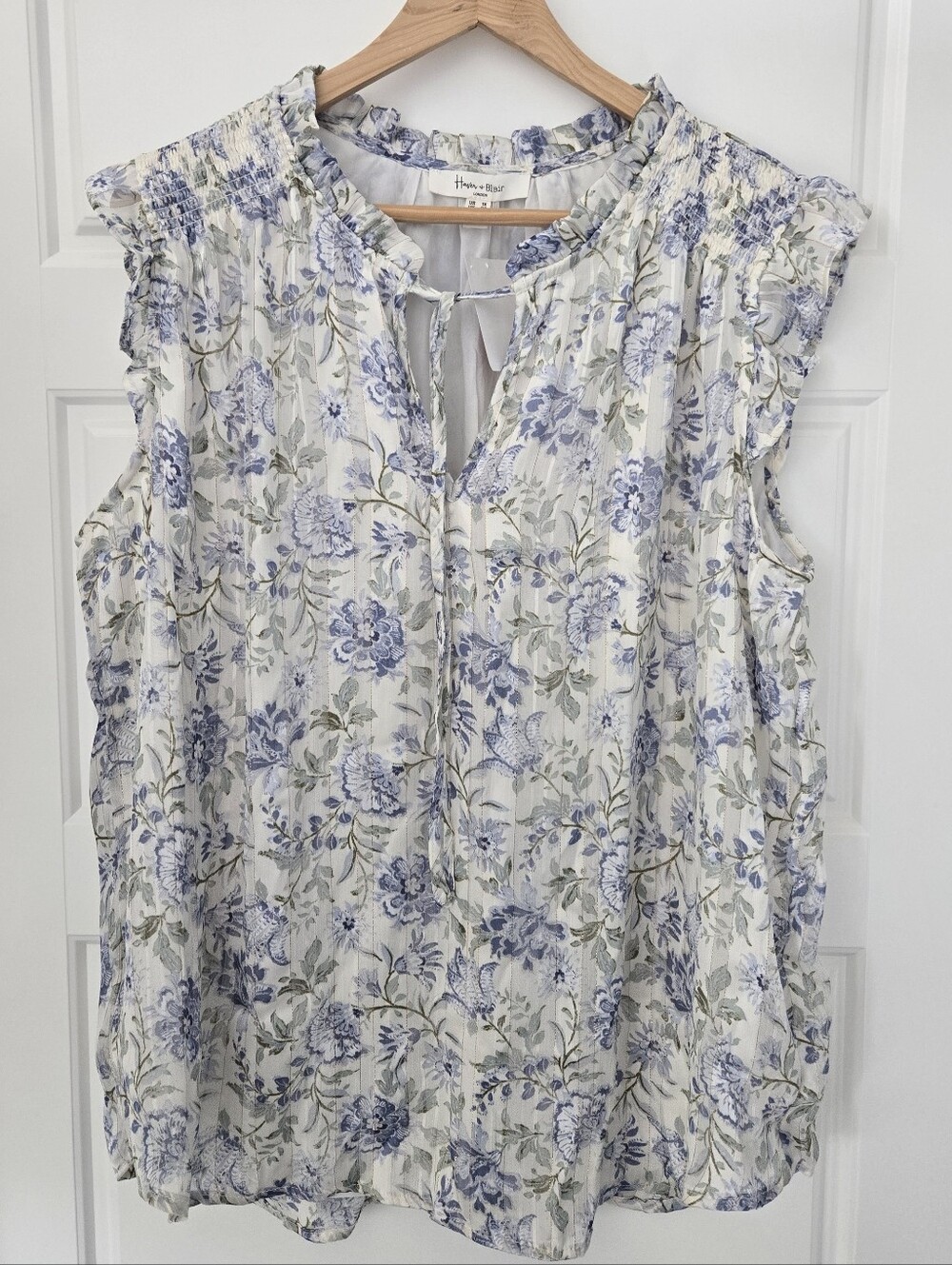 Floral Tie-Neck Sleeveless Top in Blue and Cream